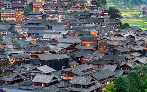 内江6种常见的外墙仿石漆施工工艺！